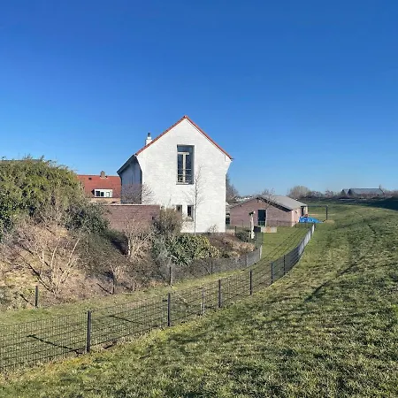 Pompgebouw Aan De Rijn Bed & Breakfast Tolkamer